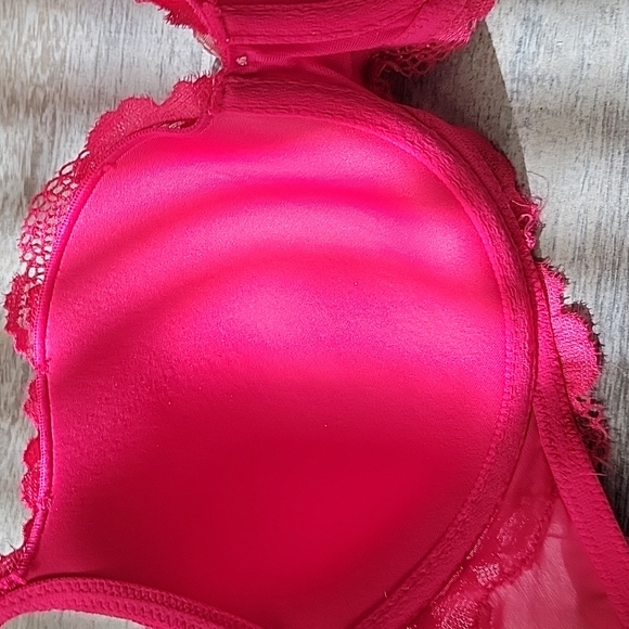 Victoria's Secret bra - Picture 4 of 7